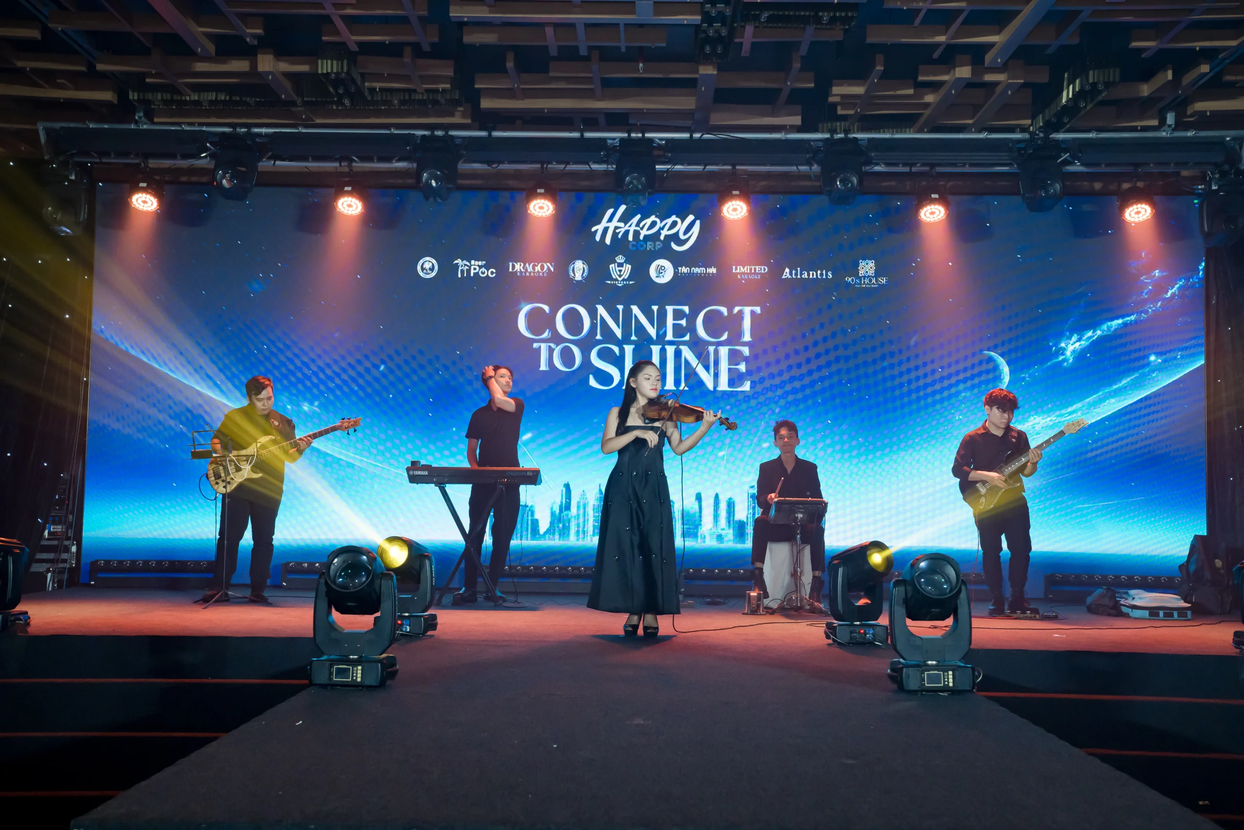 Recap Year End Party 2024 &#8211; Happy Corp: Connect to Shine